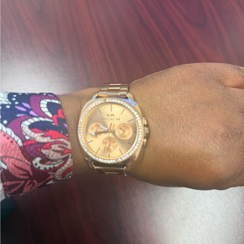 Coach Gold Luxury Watch - Picture 3 of 3